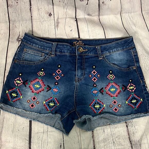 Justice Embroidered Denim Shorts Girls 16.5 - Picture 1 of 5